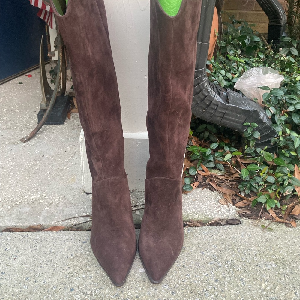 Brown Suede Chic Boots!  To the knee. Perfect Condition